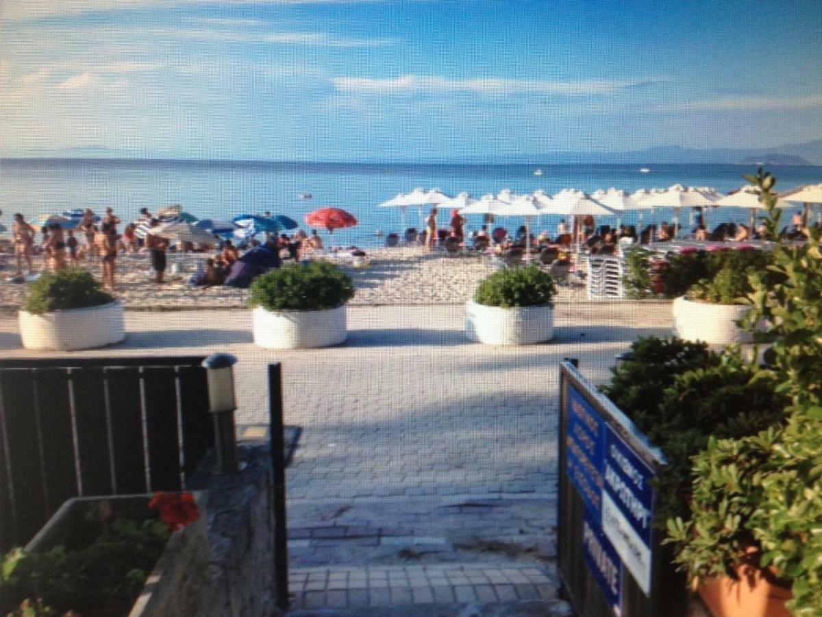 Akrotiri Beach House Pefkochori Exterior photo